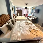 Cesi Hotel *