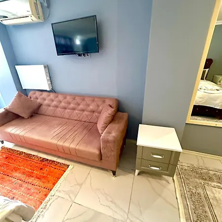 Cesi Hotel *