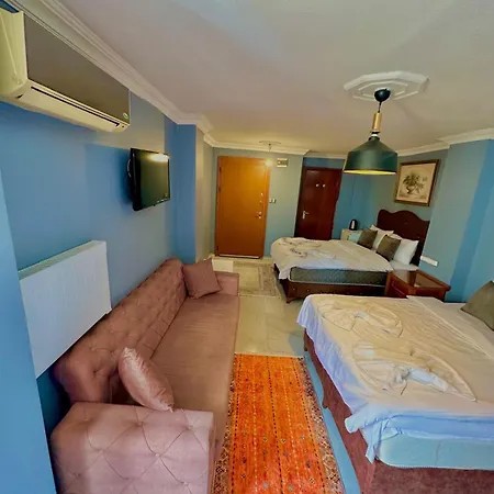 Hotel Cesi *