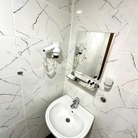 Hotel Cesi