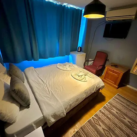 Cesi Hotel *