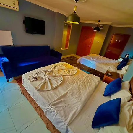 Cesi Hotel
