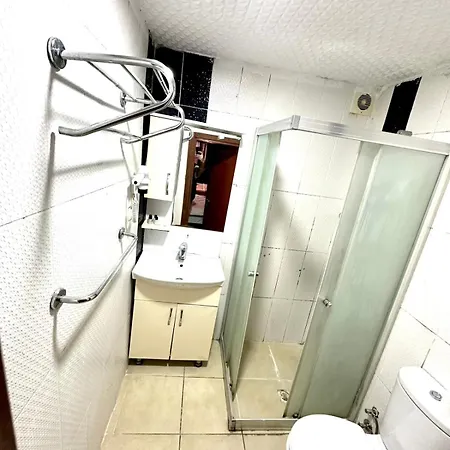 Cesi Hotel *