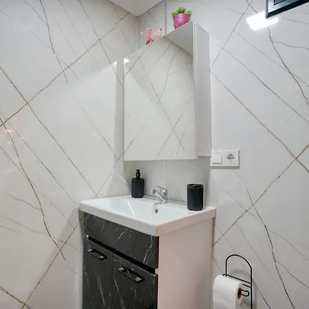 Hotel Cesi *